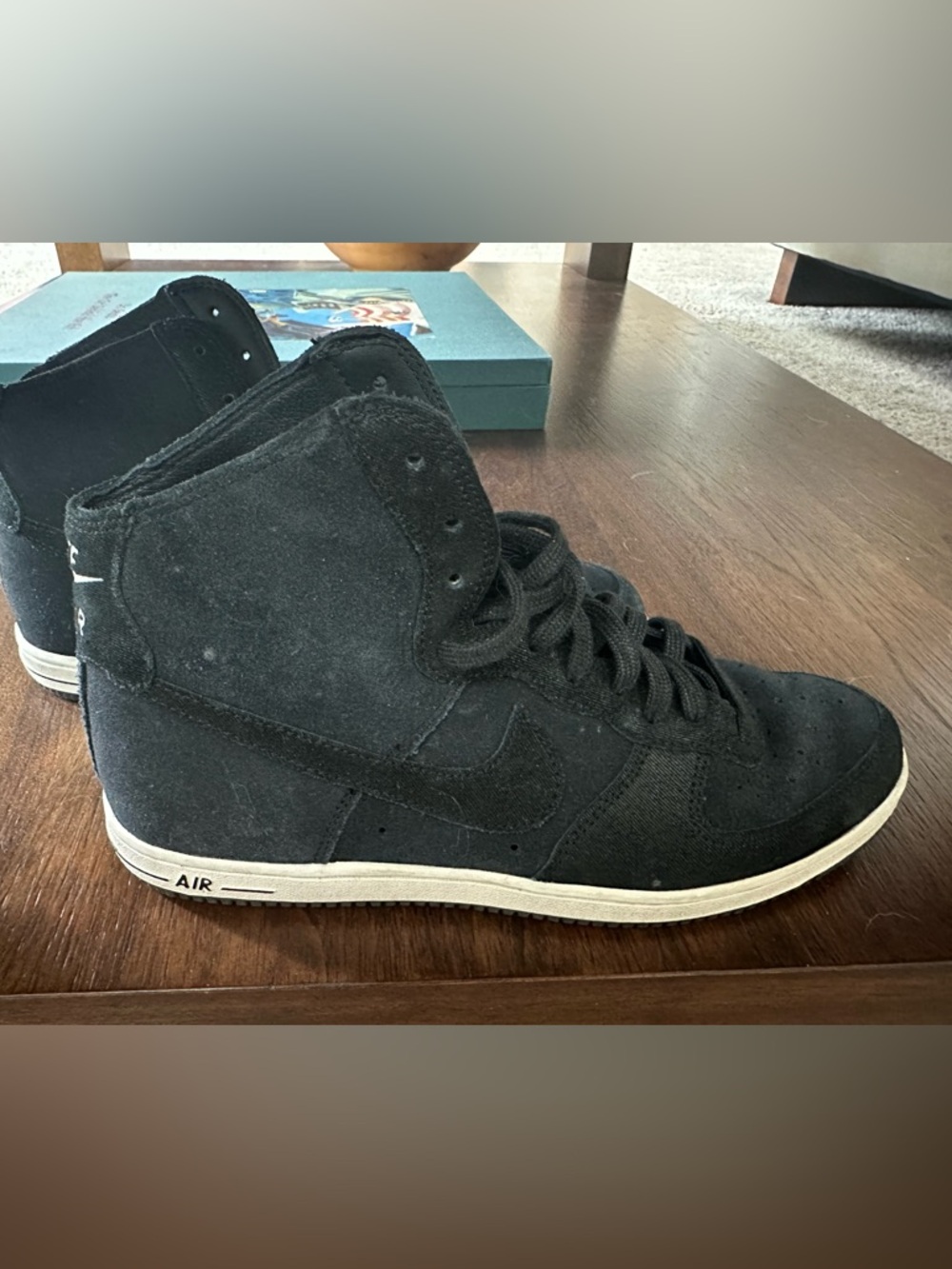 Nike Air Force One - Black Leather Sneaker MidTop, Like New (worn once)